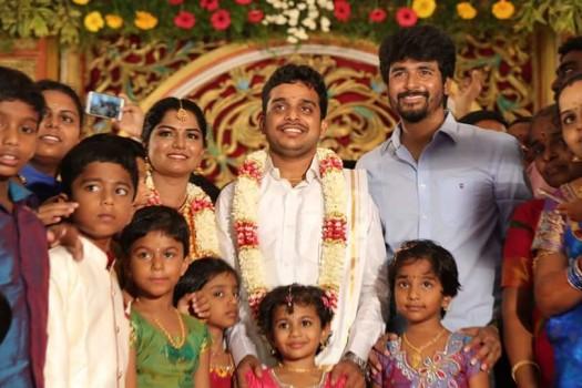 Indru Netru Naalai director Ravi Kumar has entered wedlock with Priya at a grand wedding ceremony held in Chennai. The marriage of director Ravi Kumar was a private affair and it was attended by the couple family members and close friends. IBTimes team wishes a very happy married life to the Director.