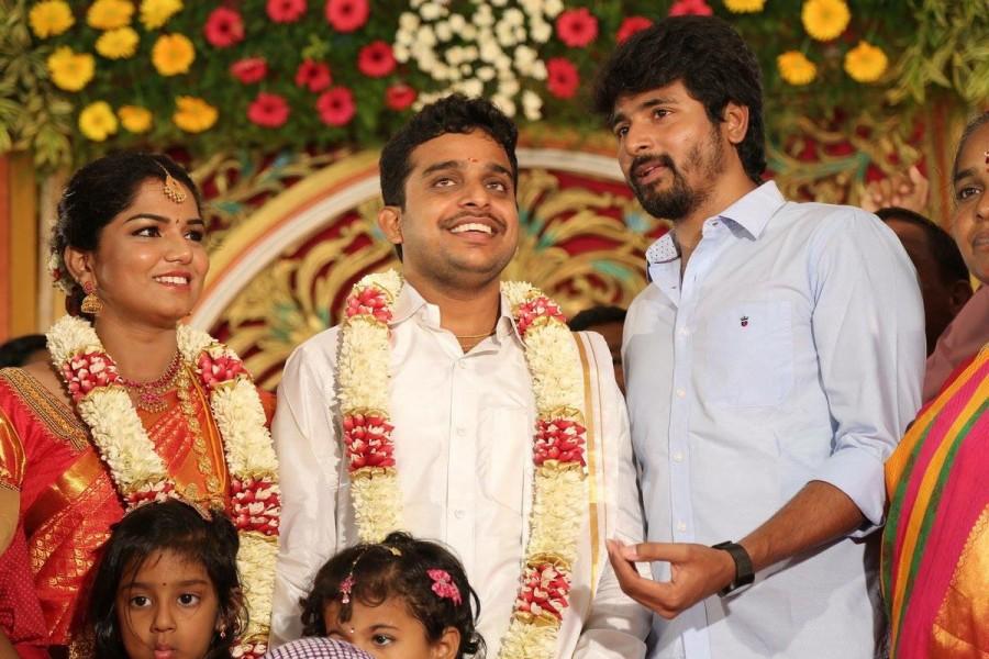 Indru Netru Naalai director Ravi Kumar has entered wedlock with Priya at a grand wedding ceremony held in Chennai. The marriage of director Ravi Kumar was a private affair and it was attended by the couple family members and close friends. IBTimes team wishes a very happy married life to the Director. Sivakarthikeyan,Indru Netru Naalai director,Indru Netru Naalai,Ravi Kumar wedding,Ravi Kumar marriage,Ravi Kumar weds Priya,Sivakarthikeyan pics,Sivakarthikeyan images,Sivakarthikeyan photos,Sivakarthikeyan stills