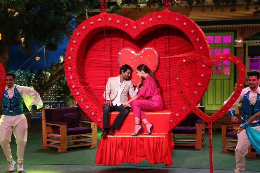 Nawazuddin Siddiqui, Amy Jackson, Sohail Khan promote Freaky Ali movie on the sets of The Kapil Sharma Show. Freaky Ali movie on the sets of The Kapil Sharma Show,Freaky Ali,The Kapil Sharma Show,Kapil Sharma Show,Nawazuddin Siddiqui,Amy Jackson,Sohail Khan,Freaky Ali promotions,Freaky Ali movie promotion
