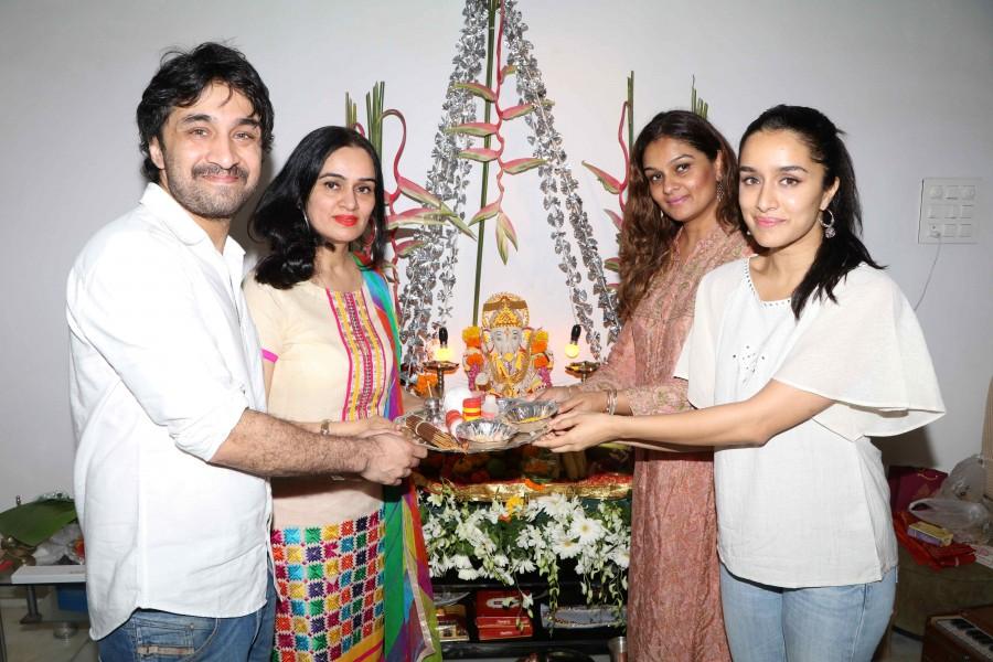 Shraddha Kapoor's favorite festival is Ganesh Chaturthi and we all know that. The actor after having a busy schedule yet made it a point to spend her favorite festival with her loved ones as always. Shraddha Kapoor celebrates Ganesh Chaturthi,Ganesh Chaturthi,Shraddha Kapoor,actress Shraddha Kapoor,Shraddha Kapoor with family,Shraddha Kapoor latest pics,Shraddha Kapoor latest images,Shraddha Kapoor latest photos,Shraddha Kapoor latest pictures