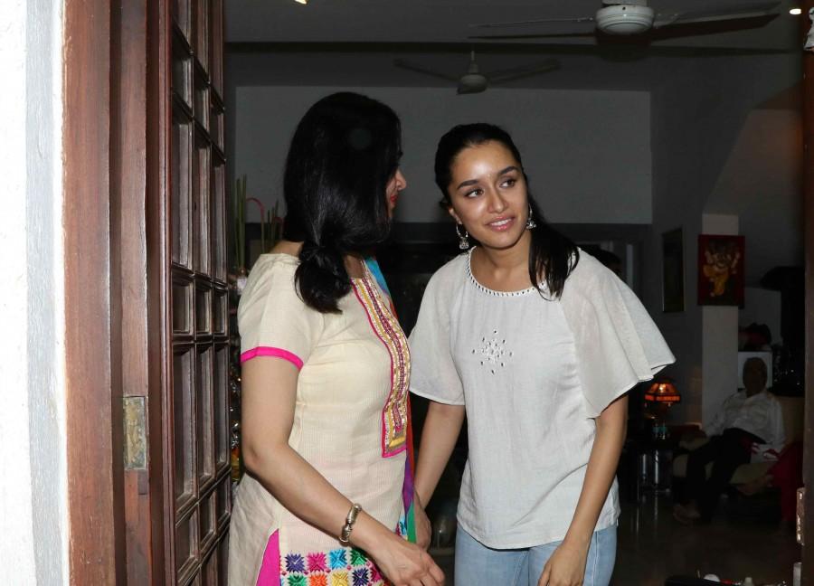 Shraddha Kapoor's favorite festival is Ganesh Chaturthi and we all know that. The actor after having a busy schedule yet made it a point to spend her favorite festival with her loved ones as always. Shraddha Kapoor celebrates Ganesh Chaturthi,Ganesh Chaturthi,Shraddha Kapoor,actress Shraddha Kapoor,Shraddha Kapoor with family,Shraddha Kapoor latest pics,Shraddha Kapoor latest images,Shraddha Kapoor latest photos,Shraddha Kapoor latest pictures