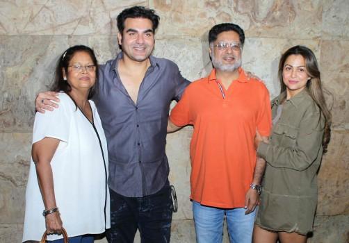 The recent screening of Bollywood movie 'Freaky Ali' was a star-studded affair. Bollywood stars like Sonakshi Sinha, Sohail Khan, Sonali Bendre, Arbaaz Khan, Salim Khan, Helen, Sushila Charak, Jas Arora, Sharman Joshi and Chunky Pandey were spotted at the special screening of Freaky Ali.
