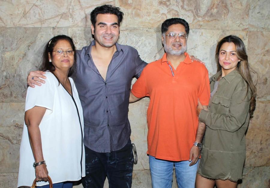 The recent screening of Bollywood movie 'Freaky Ali' was a star-studded affair. Bollywood stars like Sonakshi Sinha, Sohail Khan, Sonali Bendre, Arbaaz Khan, Salim Khan, Helen, Sushila Charak, Jas Arora, Sharman Joshi and Chunky Pandey were spotted at the special screening of Freaky Ali. Freaky Ali special screening,Freaky Ali,Sonakshi Sinha,Sohail Khan,Sonali Bendre,Arbaaz Khan,Salim Khan,Helen,Sushila Charak,Jas Arora,Sharman Joshi,Freaky Ali special screening pics,Freaky Ali special screening images,Freaky Ali special screening photos