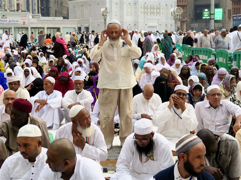 Muslim faithful make the annual Hajj pilgrimage to the holy city of Mecca. Mecca,city of Mecca,Hajj pilgrimage,Haj pilgrimage,Hajj,Haj,Eid al-Adha 2016: Hajj to Mecca,Hajj to Mecca,Journey to Mecca,Mount Al-Noor,Al-Noor mount