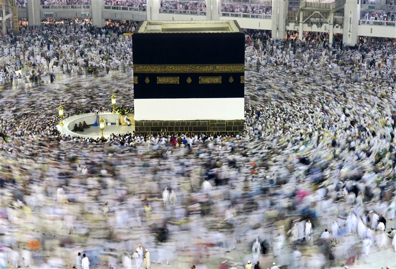 Muslim faithful make the annual Hajj pilgrimage to the holy city of Mecca. Mecca,city of Mecca,Hajj pilgrimage,Haj pilgrimage,Hajj,Haj,Eid al-Adha 2016: Hajj to Mecca,Hajj to Mecca,Journey to Mecca,Mount Al-Noor,Al-Noor mount