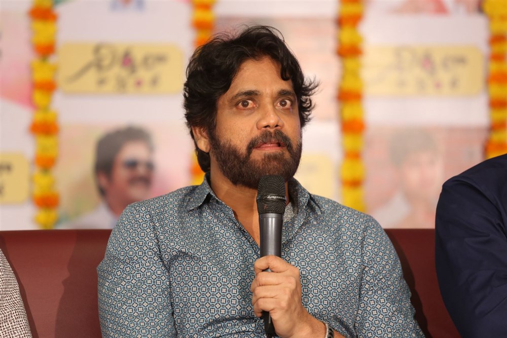 Telugu movie Nirmala Convent Press Meet held in Hyderabad. Celebs like Nagarjuna Akkineni, Srikanth and Producer Nimmagadda Prasad graced the event. Nagarjuna,Srikanth,Nagarjuna Akkineni,Nirmala Convent Press Meet,Nirmala Convent,Nirmala Convent Press Meet pics,Nirmala Convent Press Meet images,Nirmala Convent Press Meet photos,Nirmala Convent Press Meet pictures