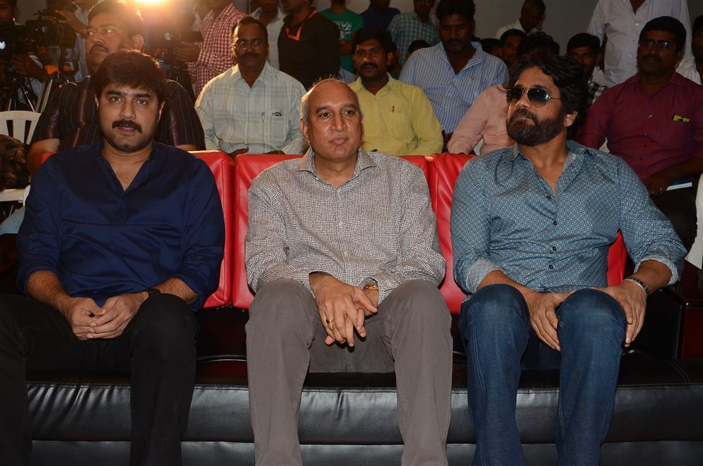 Telugu movie Nirmala Convent Press Meet held in Hyderabad. Celebs like Nagarjuna Akkineni, Srikanth and Producer Nimmagadda Prasad graced the event. Nagarjuna,Srikanth,Nagarjuna Akkineni,Nirmala Convent Press Meet,Nirmala Convent,Nirmala Convent Press Meet pics,Nirmala Convent Press Meet images,Nirmala Convent Press Meet photos,Nirmala Convent Press Meet pictures
