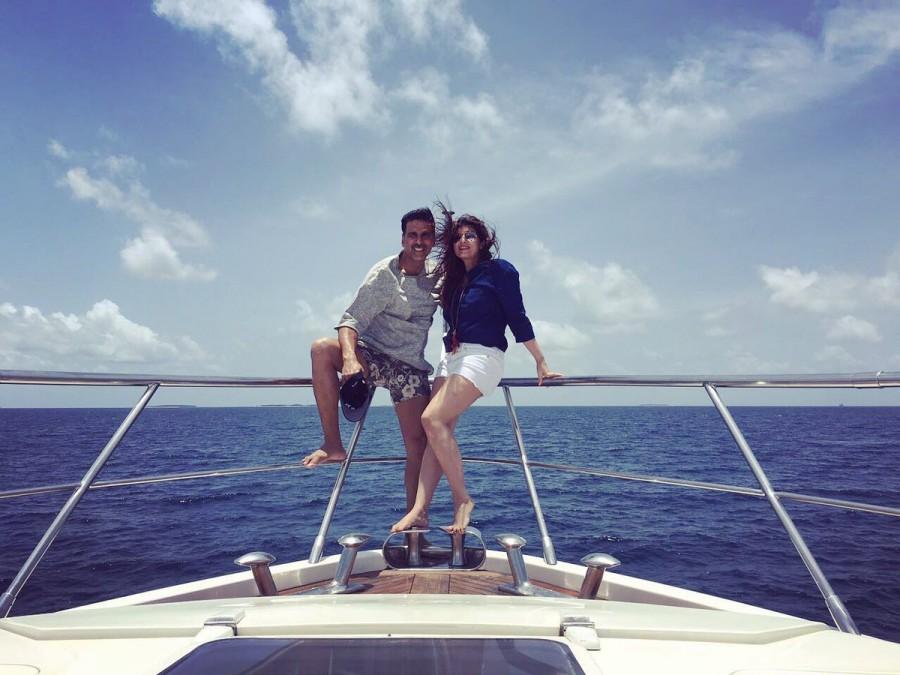 Bollywood actor Akshay Kumar celebrates 49th Birthday with daughter Nitara and Twinkle Khanna. Akshay Kumar,Akshay Kumar birthday,Akshay Kumar birthday celebrations,Akshay Kumar 49th birthday celebrations,Akshay Kumar 49th birthday,Akshay Kumar with daughter Nitara and Twinkle Khanna,Akshay Kumar with daughter Nitara,Akshay Kumar Twinkle Khanna,Twi