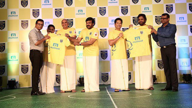 Sachin Tendulkar, Chiranjeevi, Nagarjuna, Nivin Pauly unveil Kerala Blasters team. Sachin Tendulkar,Nagarjuna,Nivin Pauly,Kerala Blasters team,Kerala Blasters,Megastar Chiranjeevi,Chiranjeevi,kerala blasters team,kerala blasters team 2016
