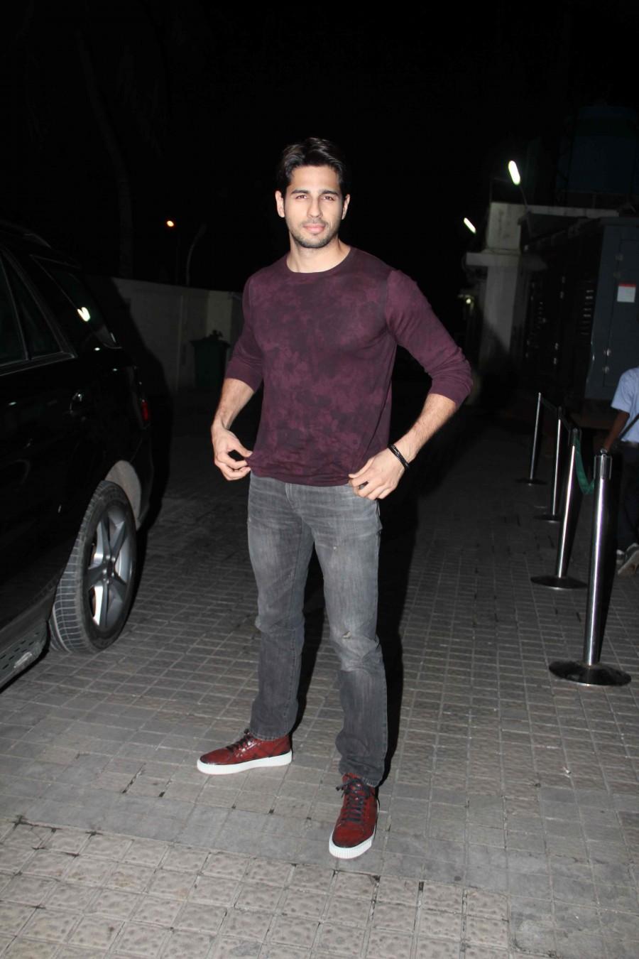 Bollywood movie Baar Baar Dekho special screening held at Juhu, PVR. Celebs like Sidharth Malhotra, Katrina Kaif, Ranveer Singh, Harshvardhan Kapoor, Zoya Akhtar, Pooja Hegde and others attended the event. Sidharth Malhotra,Katrina Kaif,Ranveer Singh,Baar Baar Dekho special screening,Baar Baar Dekho,Baar Baar Dekho special screening pics,Baar Baar Dekho special screening images,Baar Baar Dekho special screening photos,Baar Baar Dekho special screening pictu