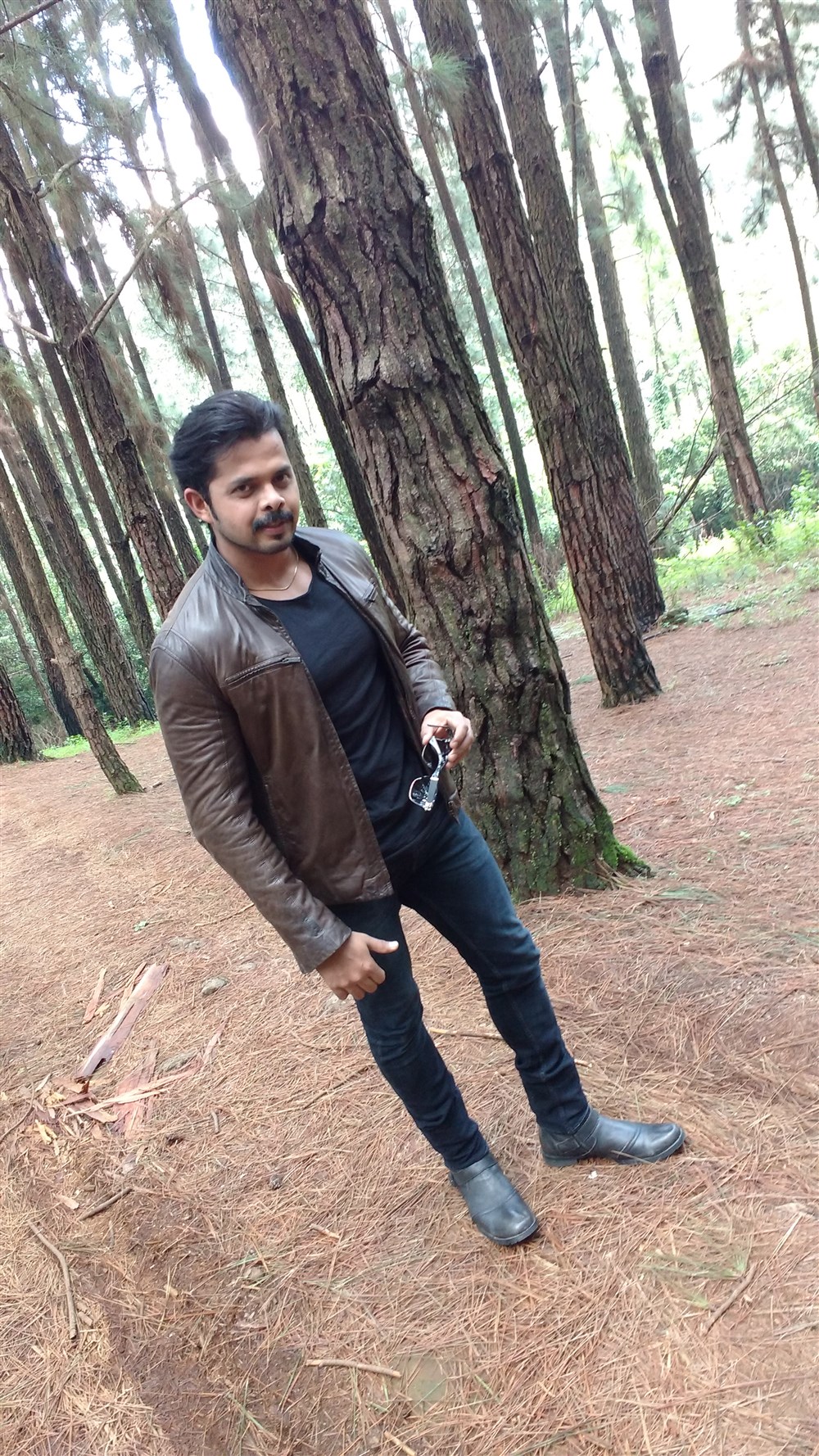 Team 5 is an upcoming Telugu movie directed by Suresh Govind and Produced by Raj Zacharias. The film stars S Sreesanth, Actress Nikki Galrani, Makarand Deshpande in the lead role. The songs and background score for the film are composed by Gopi Sunder. Sreesanth,Nikki Galrani,Sreesanth and Nikki Galrani,Makarand Deshpande,Team 5,telugu movie Team 5,Team 5 pics,Team 5 images,Team 5 photos,Team 5 pictures,Team 5 movie pics,Team 5 movie images,Team 5 movie stills,Team 5 movie pictures
