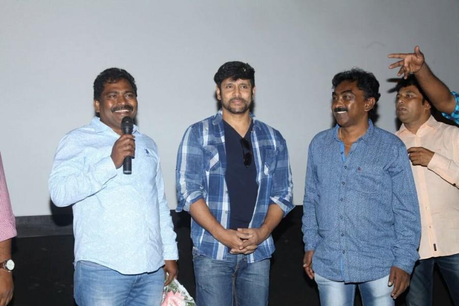 Chiyaan Vikram at Inkokkadu (Iru Mugan) success tour. Chiyaan Vikram,Inkokkadu sucess meet,Iru Mugan sucess meet,Vikram,Vikram at Inkokkadu sucess meet,Vikram at Iru Mugan sucess meet,Iru Mugan sucess meet pics,Iru Mugan sucess meet images,Iru Mugan sucess meet photos,Iru Mugan sucess meet pictures