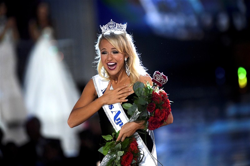 Savvy Shields, Miss Arkansas, is the new Miss America 2017. Miss America 2017,Miss America,Savvy Shields,Miss Arkansas,Savvy Shields, Miss Arkansas,Miss Arkansas is Miss America,Savvy Shields is Miss America,Miss America 2017 pics,Miss America 2017 images,Miss America 2017 photos,Miss America 2017 pictures,Miss Am