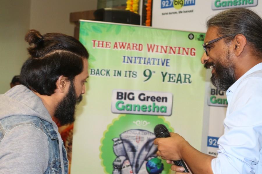 Taking the celebratory spirit of Ganesh Chaturthi a notch higher, versatile actor Riteish Deshmukh came forward to support 92.7 BIG FM’s BIG Green Ganesha. The actor who will be seen in an upcoming movie Banjo extended his support for the property along with actress Nargis Fakhri and producer Krishika Lulla and took Bappa’s blessings ahead of the movie release at 92.7 BIG FM’s studio on September 12. Banjo Team,Banjo,Riteish Deshmukh,Nargis Fakhri,Krishika Lulla,Ganesh Chaturthi,BIG Green Ganesha,Green Ganesha,Ganesh Chaturthi celebrations