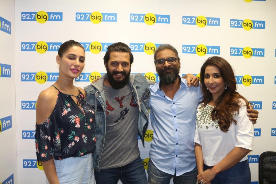 Taking the celebratory spirit of Ganesh Chaturthi a notch higher, versatile actor Riteish Deshmukh came forward to support 92.7 BIG FM’s BIG Green Ganesha. The actor who will be seen in an upcoming movie Banjo extended his support for the property along with actress Nargis Fakhri and producer Krishika Lulla and took Bappa’s blessings ahead of the movie release at 92.7 BIG FM’s studio on September 12. Banjo Team,Banjo,Riteish Deshmukh,Nargis Fakhri,Krishika Lulla,Ganesh Chaturthi,BIG Green Ganesha,Green Ganesha,Ganesh Chaturthi celebrations