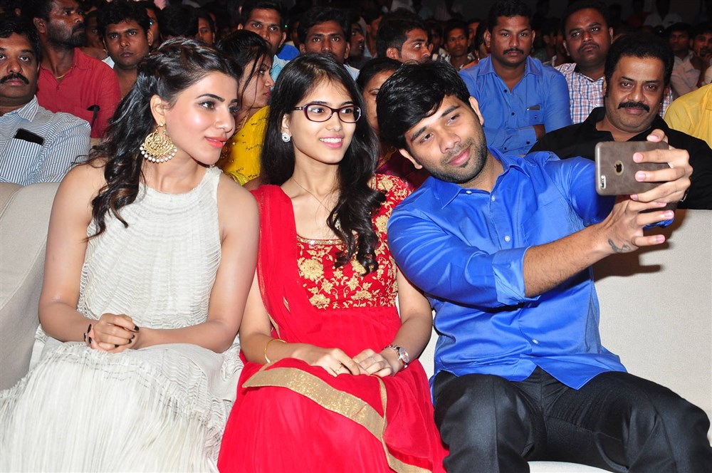 South Indian Actress Samantha Launches Peram Group Mega Ventures Brochure in Hyderabad. Celebs like Shreya Vyas, Maruthi and others graced the event. Samantha,Peram Group Brochure,Shreya Vyas,Maruthi,Samantha Ruth Prabhu,Actress Samantha,Samantha pics,Samantha images,Samantha photos,Samantha stills,Samantha pictures