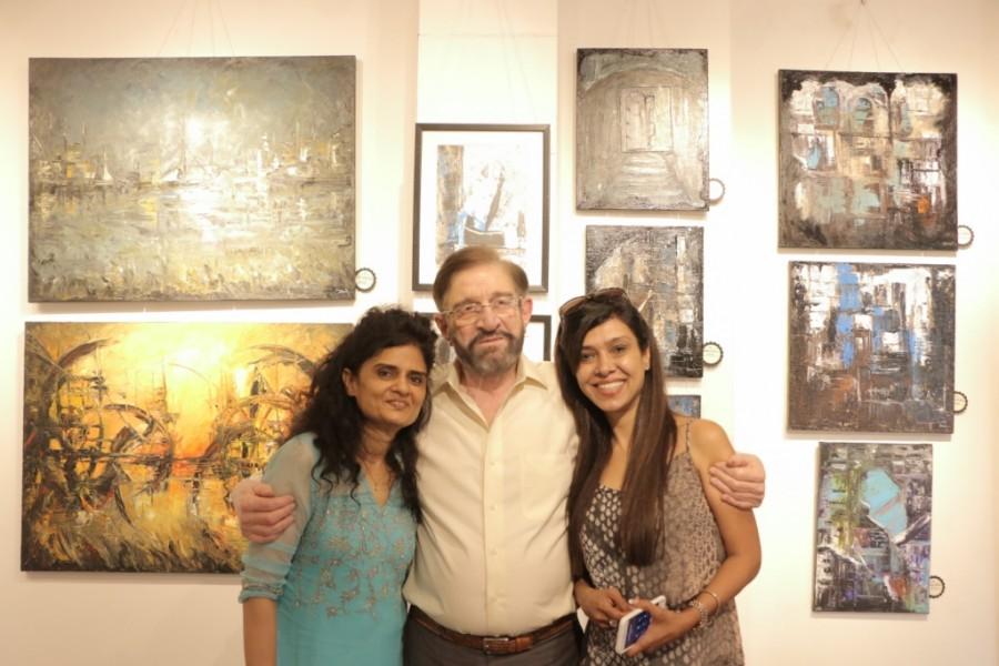 Bela Mardia unveiled her collection, 'The Palette Knife' at her debut solo art show. Her paintings reflect her experimental approach to materials and surfaces. Bela Mardia,Solo Art Show,Mahima Choudhary,The Palette Knife,Mehmood Curmally,Vikram,Jeeya Sethi,Mr Bahl,Mr Bahl with daughter Sanjana,Sanjana