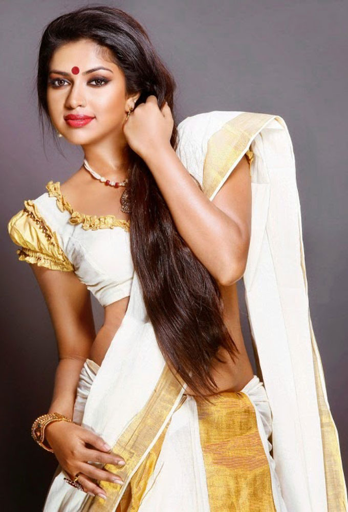 Onam Special: Nayanthara, Sai Pallavi, Nithya Menen, Ahana Kumar, Amala Paul, Navya Nair, Vishnupriya, Asha Sarath, and others in Enthic Kasavu Saree. Nayanthara,Sai Pallavi,Nithya Menen,Ahana Kumar,Amala Paul,Navya Nair,Vishnupriya,Asha Sarath,Onam Special,Onam,Enthic Kasavu Saree,Kasavu Saree,Celebs in Kasavu Saree