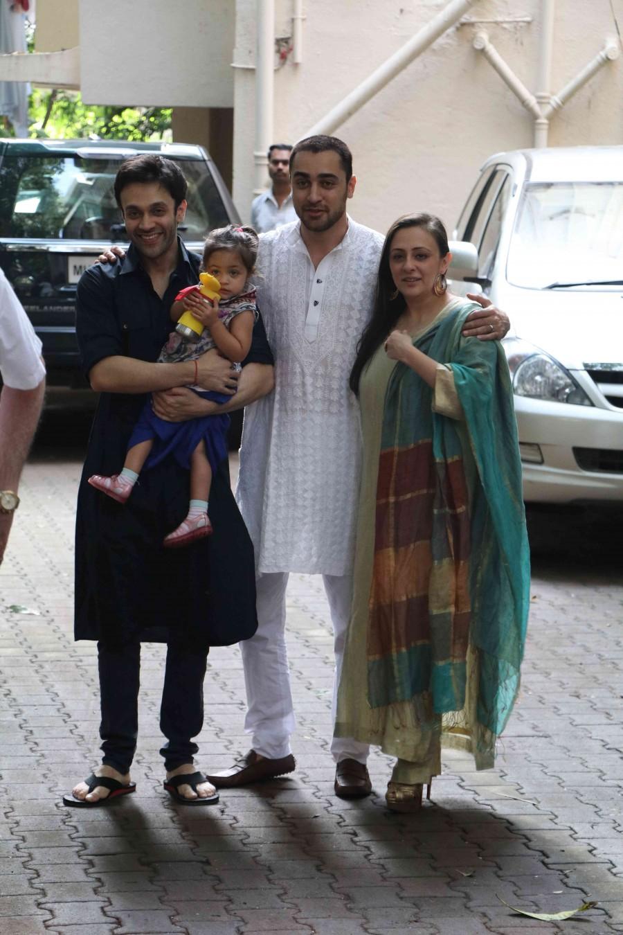 Imran Khan's Eid celebration with daughter Imara and wife Avantika. Imran Khan,Imran Khan wife Avantika,Imran Khan daughter Imara,Eid celebration,Imran Khan Eid celebration,Imran Khan celebrates Eid,Avantika,Imara