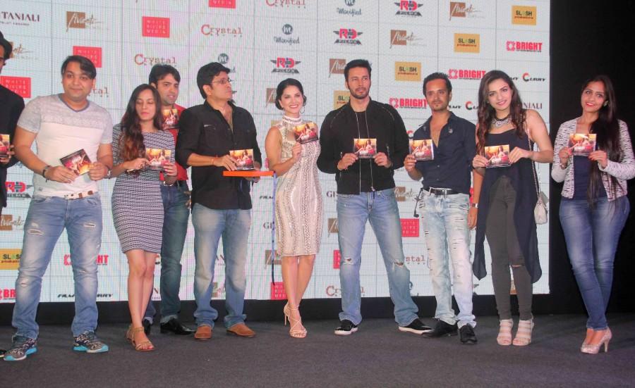 Bollywood movie Beiimaan Love Trailer and Music launched last night. Celebs like Sunny Leone, Rajniesh Duggall and others graced the event. Beiimaan Love is an upcoming Hindi thriller film directed and produced by Rajeev Chaudhari under the Avanti Films Pvt Ltd. banner. The film stars Sunny Leone, Rajniesh Duggall, Daniel Weber, Rajiv Verma, Yuvraj Singh and Ziesha Nancy. Sunny Leone,Rajniesh Duggall,Beiimaan Love,Beiimaan Love trailer,Beiimaan Love music,Beiimaan Love audio,Daniel Weber,Rajiv Verma,Yuvraj Singh,Beiimaan Love Trailer launch,Sunny Leone latest pics,Sunny Leone latest images,Sunny Leone latest photos,Sunny L