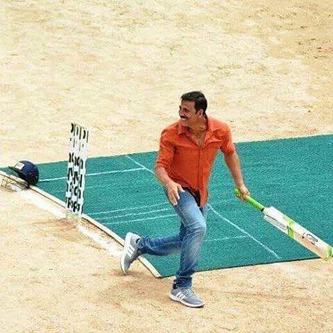 Bollywood actor Akshay Kumar plays cricket on Jolly LLB 2 Set. Akshay Kumar,Akshay Kumar plays cricket,Akshay Kumar plays cricket on Jolly LLB 2 Set,Akshay Kumar playing cricket,Akshay Kumar cricket,actor Akshay Kumar,Akshay Kumar on Jolly LLB 2 Set,Jolly LLB 2 Set,Jolly LLB 2,Akshay Kumar pics,Akshay Kumar images,Ak