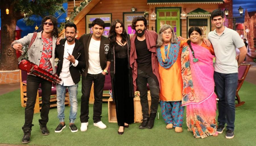 Celebs like Riteish Deshmukh, Nargis Fakhri and Dharmesh Yelande promote 'Banjo' on the sets of The Kapil Sharma Show. Riteish Deshmukh,Nargis Fakhri,Dharmesh Yelande,Banjo,Banjo promotions,Banjo movie promotions,Banjo on The Kapil Sharma Show,The Kapil Sharma Show,Banjo promotion pics,Banjo promotion images,Banjo promotion photos,Banjo promotion stills,Banjo promotion pi