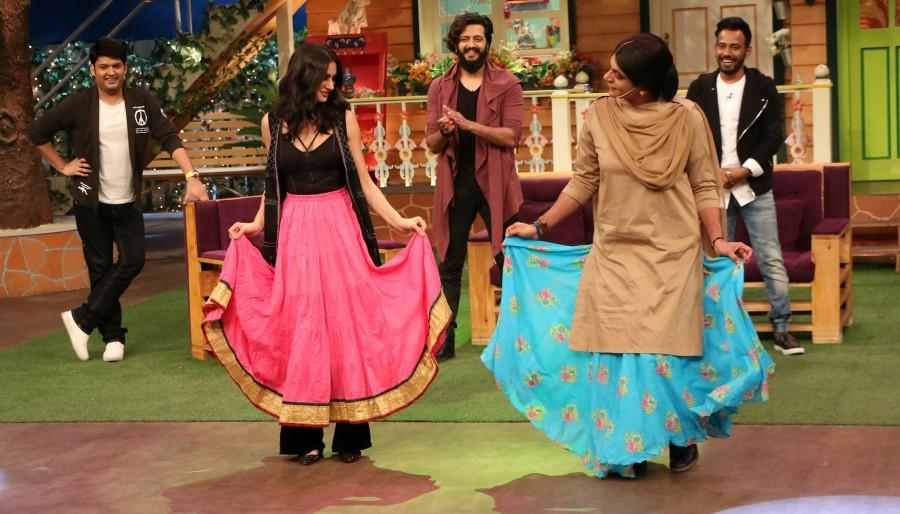 Celebs like Riteish Deshmukh, Nargis Fakhri and Dharmesh Yelande promote 'Banjo' on the sets of The Kapil Sharma Show. Riteish Deshmukh,Nargis Fakhri,Dharmesh Yelande,Banjo,Banjo promotions,Banjo movie promotions,Banjo on The Kapil Sharma Show,The Kapil Sharma Show,Banjo promotion pics,Banjo promotion images,Banjo promotion photos,Banjo promotion stills,Banjo promotion pi