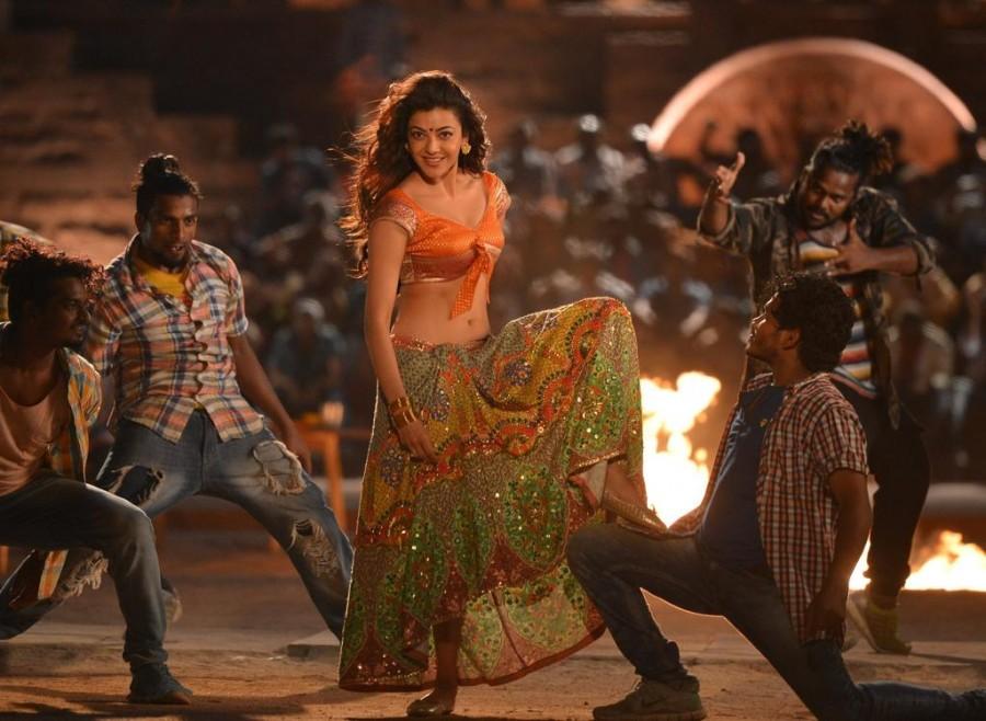 Jr NTR and Kajal Aggarwal in Pakka Local Song from Janatha Garage. Jr NTR and Kajal Aggarwal,Jr NTR,Kajal Aggarwal,Janatha Garage,Janatha Garage song,Janatha Garage item song,Pakka Local Song,kajal aggarwal pakka local song,Pakka Local song photos,Pakka Local Song pics,Pakka Local Song images,Pakka Local Song stills,Pakk