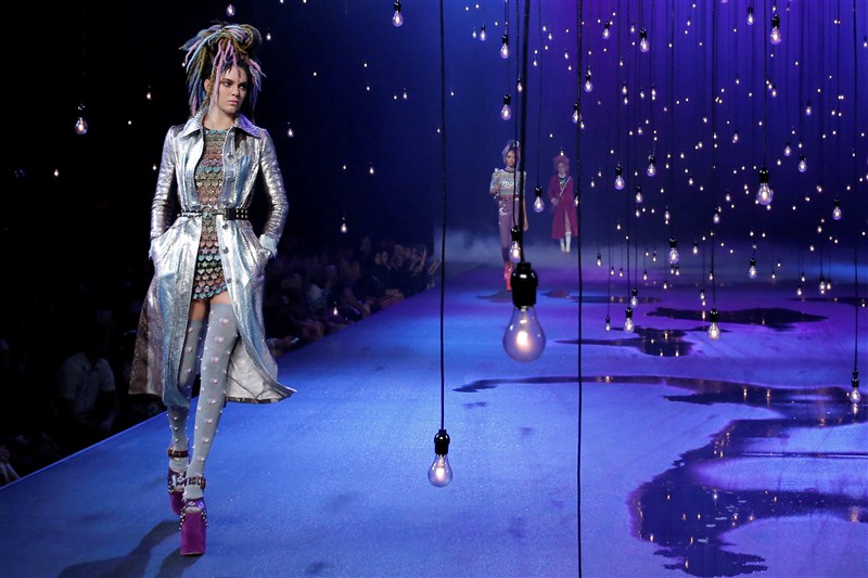 Catwalk creations and backstage highlights from New York fashion week. New York Fashion Week,NYFW,NYFW 2016,New York Fashion Week 2016,New York Fashion Week pics,New York Fashion Week images,New York Fashion Week photos,New York Fashion Week stills,New York Fashion Week pictures