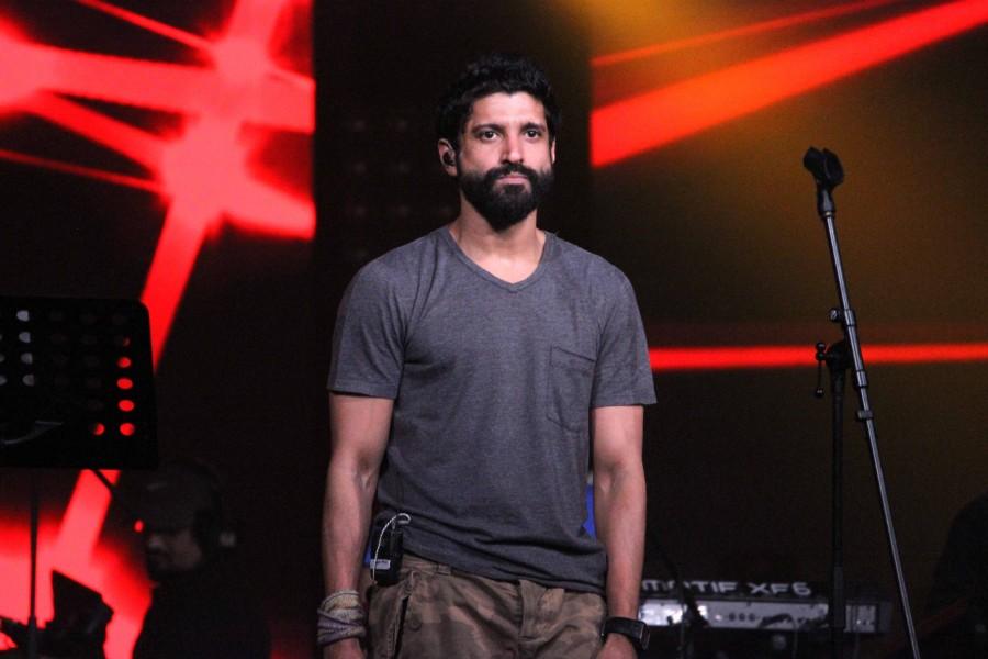 Farhan Akhtar who kick started with his Farhan Live performances, has been dedicatedly removing time and has visited several countries for performing the concerts. Rock On!! 2,Starcast of Rock On!! 2,Rock On 2,Farhan Akhtar,Rock On!! 2 rehearsal,Shraddha Kapoor,Shraddha Kapoor and Farhan Akhtar