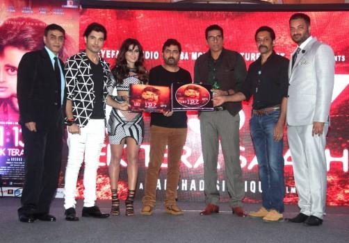 Bollywood movie 1:13:7 Ek Tera Saath trailer launched last night. 1:13:7 Ek Tera Saath is an upcoming Bollywood movie directed by Arshad Siddiqui and produced by Eyefaa Studio under the Eyefaa Studio banner. The film stars Ssharad Malhotra, Hritu Dudani and Melanie Nazareth. Music composed by Liyakat Ajmeri, Sunil Singh, Liyakat Ajmeri, Ali (Piku), Liyakat Ajmeri, Nawab Khan & Sunil Singh. Lyrics by A M Turaz, Devendra Kafir, Ahmed Siddiqui & Husna Khan.