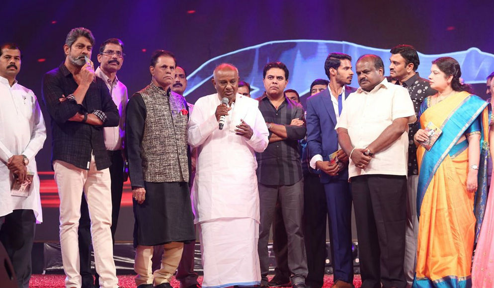 Telugu Movie Jaguar music launch held in Hyderabad. Celebs like Nikhil Kumar Gowda, Deepti Sati, HD Deve Gowda, Anitha Kumaraswamy, HD Kumaraswamy, PV Sindhu, Pullela Gopichand, Mahadev, Manoj Paramahamsa, S Thaman, Ruben, T Subbarami Reddy, KT Rama Rao, Jagapathi Babu, Brahmanandam, D Suresh Babu, KV Vijayendra Prasad, Suma, Raghu Babu, Tammareddy Bharadwaja, V. Chamundeswaranath, KL Damodar Prasad, C Kalyan, Ram Laxman, Vamsy, Ramajogayya Sastry, Chethan Kumar, Kolla Ashok Kumar and others graced the event. Jaguar Music launch,Jaguar Music,Jaguar audio,Jaguar audio launch,Jaguar audio launch pics,Jaguar audio launch images,Jaguar audio launch photos,Jaguar audio launch stills,Jaguar audio launch pictures