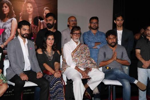 Amitabh Bachchan, Taapsee Pannu at 'Pink' Thank You meet.
