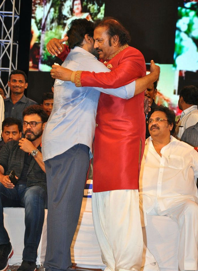 Telugu Actor Mohan Babu 40 Years Celebration event held in Vizag. Celebs like Chiranjeevi, Venkatesh, Charmi, KJ Yesudas, T Subbarami Reddy, Manchu Vishnu, Manchu Lakshmi, Manoj, Sridevi, Boney Kapoor, Dasari Narayana Rao, Allu Sirish, Brahmanandam, Sunil, Raghu Babu, Paruchuri Gopalakrishna, Ali, Posani Krishna Murali, Raja Ravindra, Pranathi Reddy, Nirmala Devi, D Suresh Babu, Viranica Manchu, Nagababu, PJ Kurien, B Gopal, Jhansi, Raj Tarun, HD Kumaraswamy, K Raghavendra Rao, Ravi Raja Pinisetty, Nikhil Siddharth, Pragya Jaiswal, Mani Sharma, Sai Dharam Tej, Allu Aravind and others graced the event. Chiranjeevi,Venkatesh,Mohan Babu 40,Mohan Babu,Mohan Babu 40 years,Chiranjeevi,Venkatesh,Charmi,KJ Yesudas,T Subbarami Reddy,Manchu Vishnu,Manchu Lakshmi,Manoj,Sridevi,Boney Kapoor,Dasari Narayana Rao,Allu Sirish,Brahmanandam,Sunil,Raghu Babu