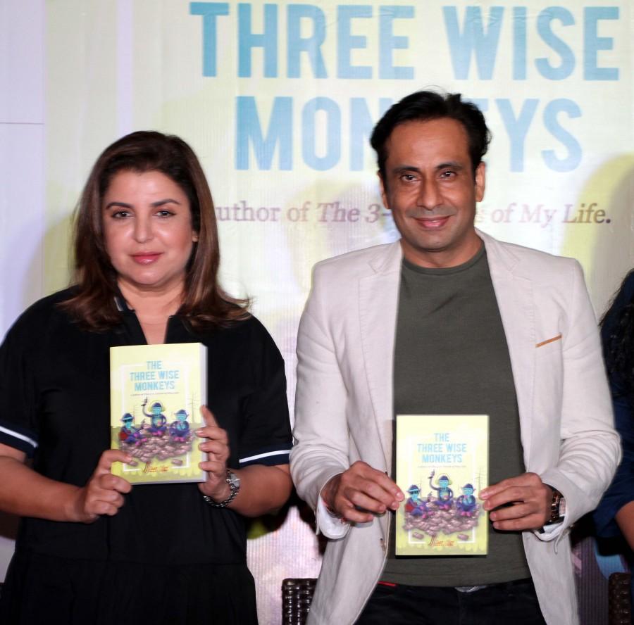 Amidst great tongue-in-cheek humour, jokes and gags blockbuster comedy trio Farah Khan, Sajid Khan and David Dhawan launched author Jeet Gian's second book The Three Wise Monkeys at Sun & Sand, Juhu, Mumbai. Farah Khan,Sajid Khan,David Dhawan,Jeet Gian's The Three Wise Monkeys,The Three Wise Monkeys,Jeet Gian