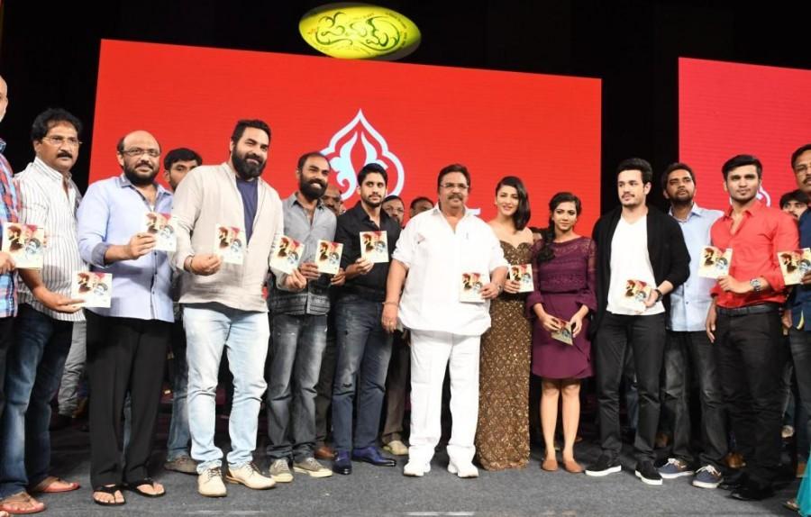 Telugu movie Premam Music Launch event held at Hyderabad. Celebs like Nagarjuna, Akhil Akkineni, Naga Chaitanya, Madonna Sebastian, Shruti Haasan, Naga Vamsi Suryadevara, Chandoo Mondeti, Gopi Sunder, PDV Prasad, Karthik Ghattamaneni, Rajesh Murugesan, Brahmaji, Kotagiri Venkateswara Rao, Avantika Vandanapu, Narra Srinu, KL Damodar Prasad, Prasad V. Potluri, Nikhil Siddharth, BV Nandini Reddy, S Radha Krishna, Suma, Dasari Narayana Rao, Naresh Iyer, Shree Mani, Alphonse Putharen, Purna chary, Vanamali, Vijay Yesudas, Krishna Madineni, Haricharan, Sachin Warrier, Karthik, Ranjith, Ramajogayya Sastry and others graced the event. Premam,Premam music launch,Premam music launch pics,Premam music launch images,Premam music launch photos,Premam music launch stills,Premam music launch pictures,Premam audio launch,Premam audio launch pics,Premam audio launch images,Premam audio launch p
