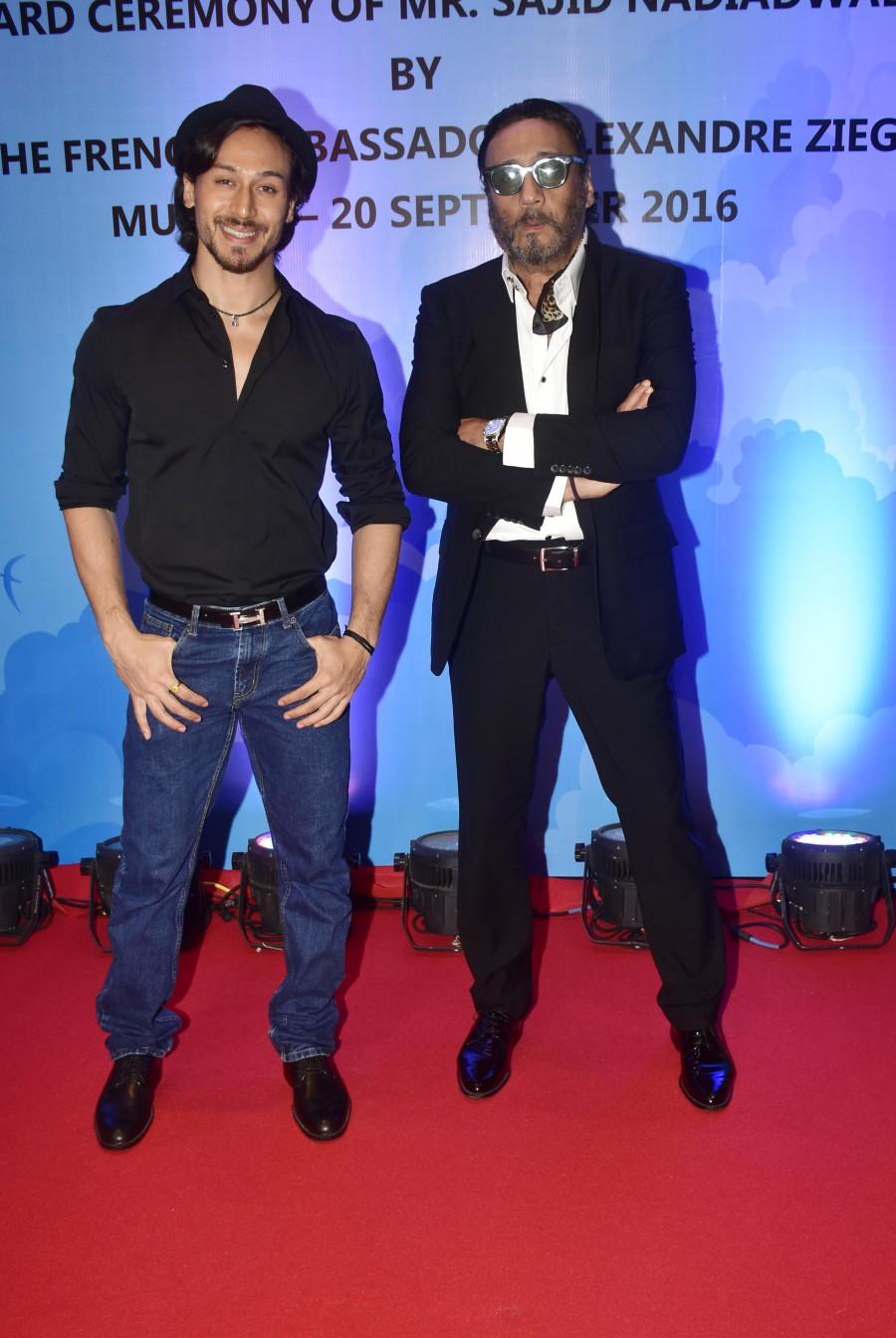The event last evening was graced by Jacqueline Fernandez, Tiger Shroff and Jackey Shroff, Chunky Pandey, Sunil Shetty, Dvaid Dhawan and Vishal Bhardwaj. Jacqueline Fernandez,Tiger Shroff,Jackey Shroff,Chunky Pandey,Sunil Shetty,Dvaid Dhawan,Vishal Bhardwaj,Sajid Nadiadwalla,French honoring ceremony,Sajid Nadiadwalla French honoring ceremony,French honour for Sajid Nadiadwala