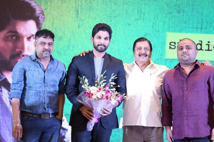 Actor Allu Arjun and filmmaker N. Lingusami are set to team up for a yet-untitled Tamil-Telugu bilingual project, the makers have announced. Allu Arjun,Allu Sirish,Lingusamy,Allu Arjun in Chennai,Allu Arjun and Lingusamy,Studio Green Production No 12 Launch,Allu Arjun in Tamil movie,Allu Arjun debut in tamil,Allu Arjun tamil debut