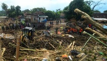 Landslides on Indonesia,Java Island,floods in Indonesia,heavy rains in Indonesia,Indonesia flood,Indonesia landslides,Toll in Indonesia floods rises to 23