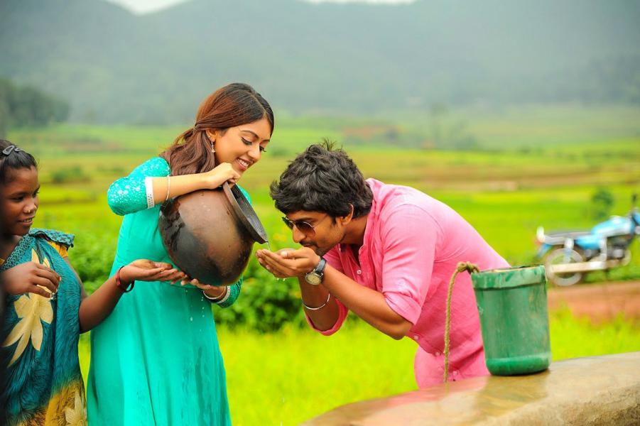 Majnu is an upcoming Telugu movie directed by 'Uyyala Jampala' Fame Virinchi Varma. The film stars Nani and Anu Emmanuel in the lead role. The film is scheduled for a worldwide release on September 23rd 2016. Nani,Anu Emmanuel,Nani and Anu Emmanuel,Majnu movie stills,Majnu movie pics,Majnu movie images,Majnu movie photos,Majnu movie pictures,Virinchi Varma,Uyyala Jampala,Telugu movie Majnu,Majnu pics,Majnu images,Majnu photos,Majnu stills