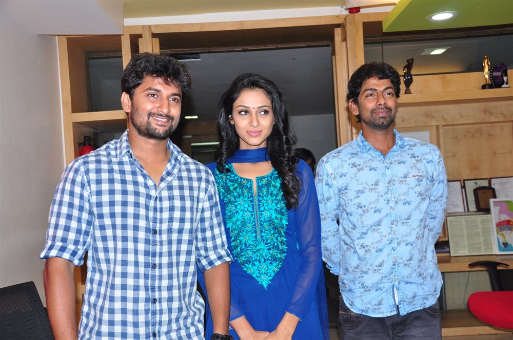 Nani, Anu Emmanuel promotes Majnu movie at Radio Mirchi. Nani,Anu Emmanuel,Majnu,Majnu movie promotions,Nani and Anu Emmanuel,Nani at Radio Mirchi,Anu Emmanuel at Radio Mirchi,Majnu promotions,Majnu promotions pics,Majnu promotions images,Majnu promotions photos,Majnu promotions stills,Majnu promotions pictures