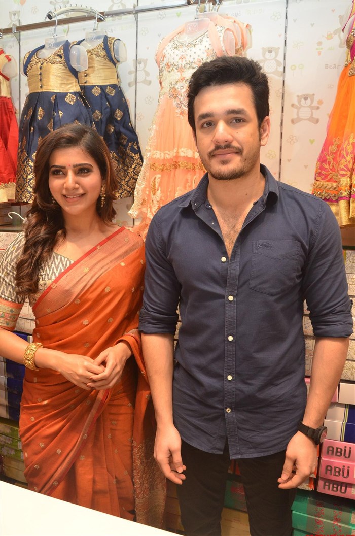 Telugu Actor Akhil Akkineni and Actress Samantha Ruth Prabhu launches South India Shopping Mall at Somajiguda in Hyderabad. Samantha,Samantha Ruth Prabhu,Akhil Akkineni,Samantha launches South India Shopping Mall,Akhil Akkineni launch South India Shopping Mall,South India Shopping Mall,Shopping Mall,Shopping Mall in Hyderabad