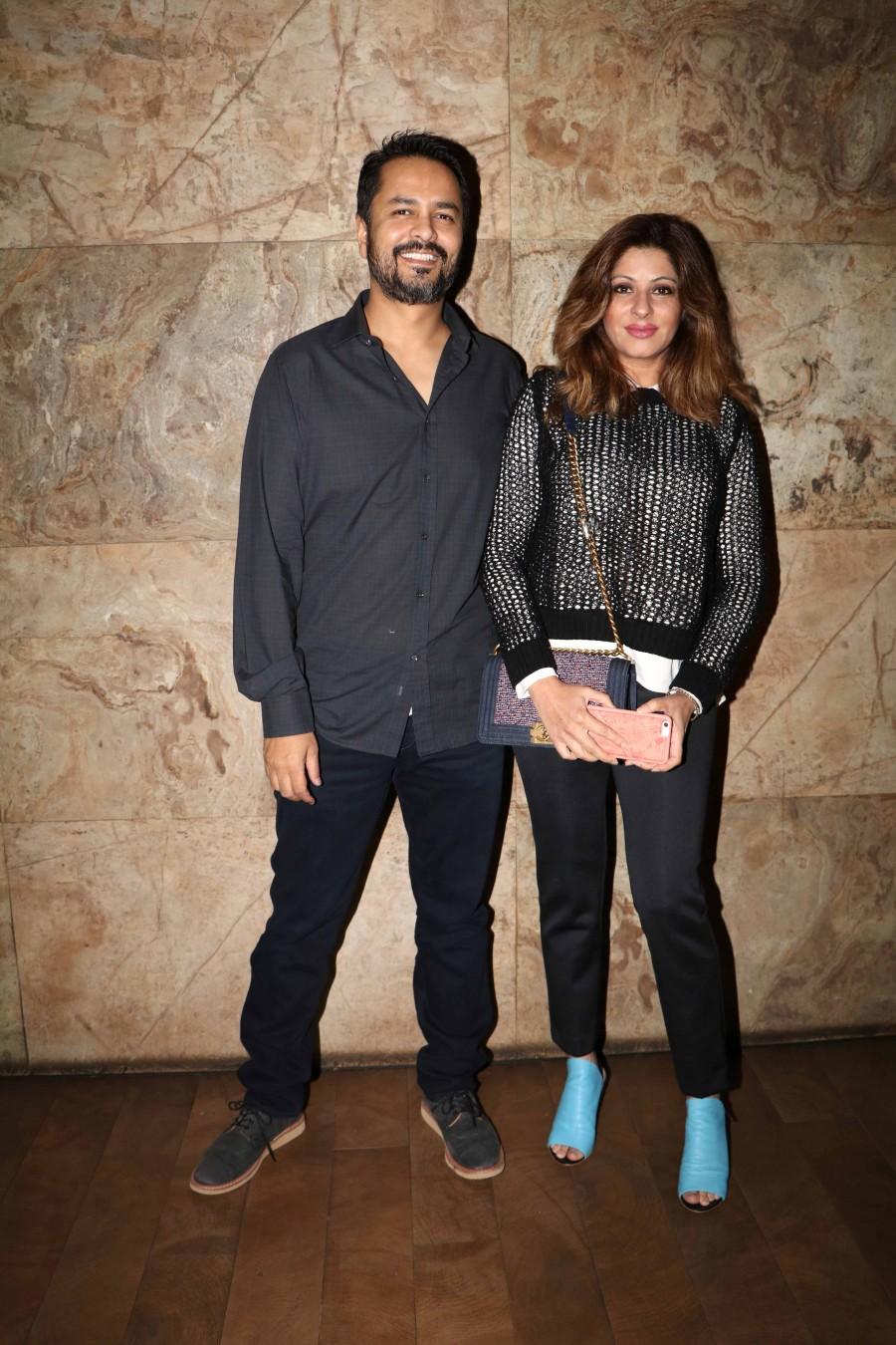 The recent screening of 'Banjo' film was a star-studded affair. Bollywood stars Riteish Deshmukh, Genelia D'Souza, Vashu Bhagnani, Vaishali Deshmukh, Jackky Bhagnani, Mushtaq Sheikh was spotted at the special screening of 'Banjo. Riteish Deshmukh,Genelia D'Souza,Riteish Deshmukh and Genelia D'Souza,Banjo,Banjo special screening,celebs at Banjo special screening,Vashu Bhagnani,Vaishali Deshmukh,Jackky Bhagnani,Mushtaq Sheikh,Banjo special screening pics,Banjo special scre