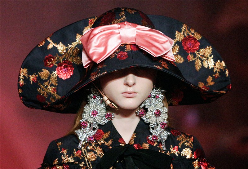 Gucci creative director Alessandro Michele presents his Spring/Summer 2017 collection in Milan. Gucci,Milan Fashion Week,Milan Fashion Week 2016,Alessandro Michele,Spring/Summer 2017 collection,Summer 2017 collection,Spring 2017 collection