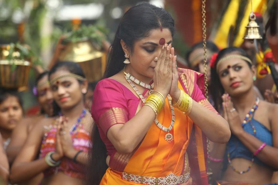 Shenbaga Kottai is an upcoming Tamil movie directed by Kannan Tamarakkulam and produced by Harshini Movies. The film stars Jayaram and Ramya Krishnan in the lead role, while Sambhath, Ompuri, Narain (Adukalam), Sheelu Ebhraham, Baby Akshara Kishor, Baby Anjaleena, Saju Navodaya, Remesh Pisharadi and Sreekumar appears in the supporting role. Jayaram,Shenbaga Kottai,Tamil movie Shenbaga Kottai,Shenbaga Kottai pics,Shenbaga Kottai images,Shenbaga Kottai photos,Shenbaga Kottai stills,Shenbaga Kottai pictures,Ramya Krishnan
