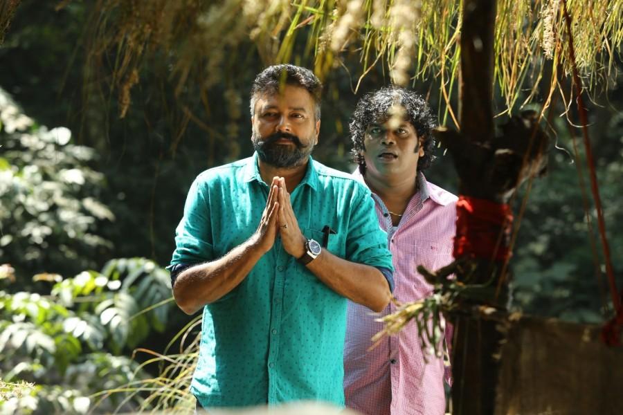 Shenbaga Kottai is an upcoming Tamil movie directed by Kannan Tamarakkulam and produced by Harshini Movies. The film stars Jayaram and Ramya Krishnan in the lead role, while Sambhath, Ompuri, Narain (Adukalam), Sheelu Ebhraham, Baby Akshara Kishor, Baby Anjaleena, Saju Navodaya, Remesh Pisharadi and Sreekumar appears in the supporting role. Jayaram,Shenbaga Kottai,Tamil movie Shenbaga Kottai,Shenbaga Kottai pics,Shenbaga Kottai images,Shenbaga Kottai photos,Shenbaga Kottai stills,Shenbaga Kottai pictures,Ramya Krishnan