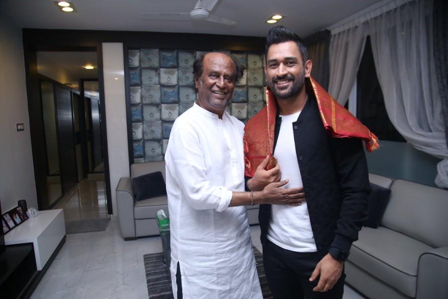 MS Dhoni and Sushant Singh Rajput meet Rajinikanth MS Dhoni,Sushant Singh Rajput,Rajinikanth,Superstar Rajinikanth,MS Dhoni meets Superstar Rajinikanth,Dhoni meets Superstar Rajinikanth,Dhoni meets Rajinikanth,Dhoni with Rajinikanth