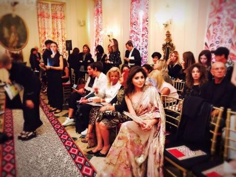 Singer Kanika Kapoor was spotted sitting in the front row of ace fashion designer Roberto Cavallis show at the ongoing Milan Fashion Week.