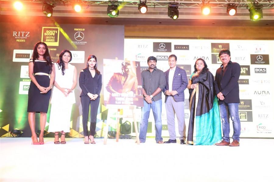 South Scope Lifestyle Awards 2016 event held at Chennai. Celebs like Vijay Sethupathi, Samantha Ruth Prabhu, Latha Rajinikanth, Aishwarya Dhanush, Soundarya Ashwin, Madhumitha, Manchu Lakshmi, Sanjana Galrani, Mariazeena Johnson, Raashi Khanna and others graced the event. South Scope Lifestyle Awards 2016,South Scope Lifestyle Awards,Vijay Sethupathi,Samantha Ruth Prabhu,Latha Rajinikanth,Aishwarya Dhanush,Soundarya Ashwin,Madhumitha,Manchu Lakshmi,Sanjana Galrani,Mariazeena Johnson,Raashi Khanna