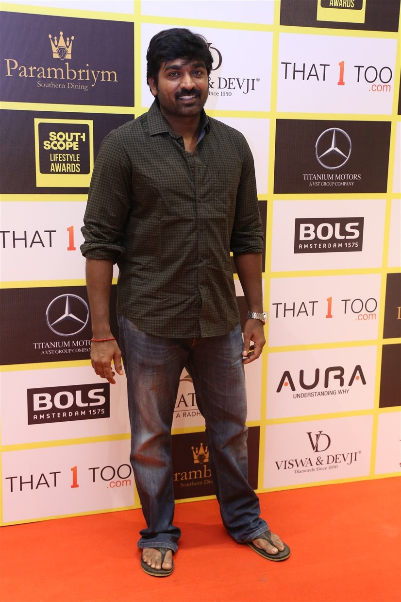 South Scope Lifestyle Awards 2016 event held at Chennai. Celebs like Vijay Sethupathi, Samantha Ruth Prabhu, Latha Rajinikanth, Aishwarya Dhanush, Soundarya Ashwin, Madhumitha, Manchu Lakshmi, Sanjana Galrani, Mariazeena Johnson, Raashi Khanna and others graced the event. South Scope Lifestyle Awards 2016,South Scope Lifestyle Awards,Vijay Sethupathi,Samantha Ruth Prabhu,Latha Rajinikanth,Aishwarya Dhanush,Soundarya Ashwin,Madhumitha,Manchu Lakshmi,Sanjana Galrani,Mariazeena Johnson,Raashi Khanna